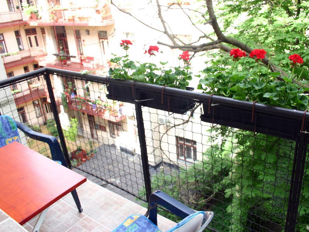 Arriva Balcony Studio Budapeste Quarto foto