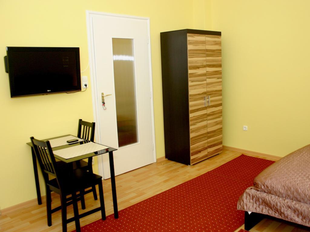 Arriva Balcony Studio Budapeste Exterior foto